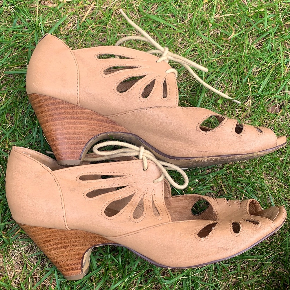 Chelsea Crew Heels